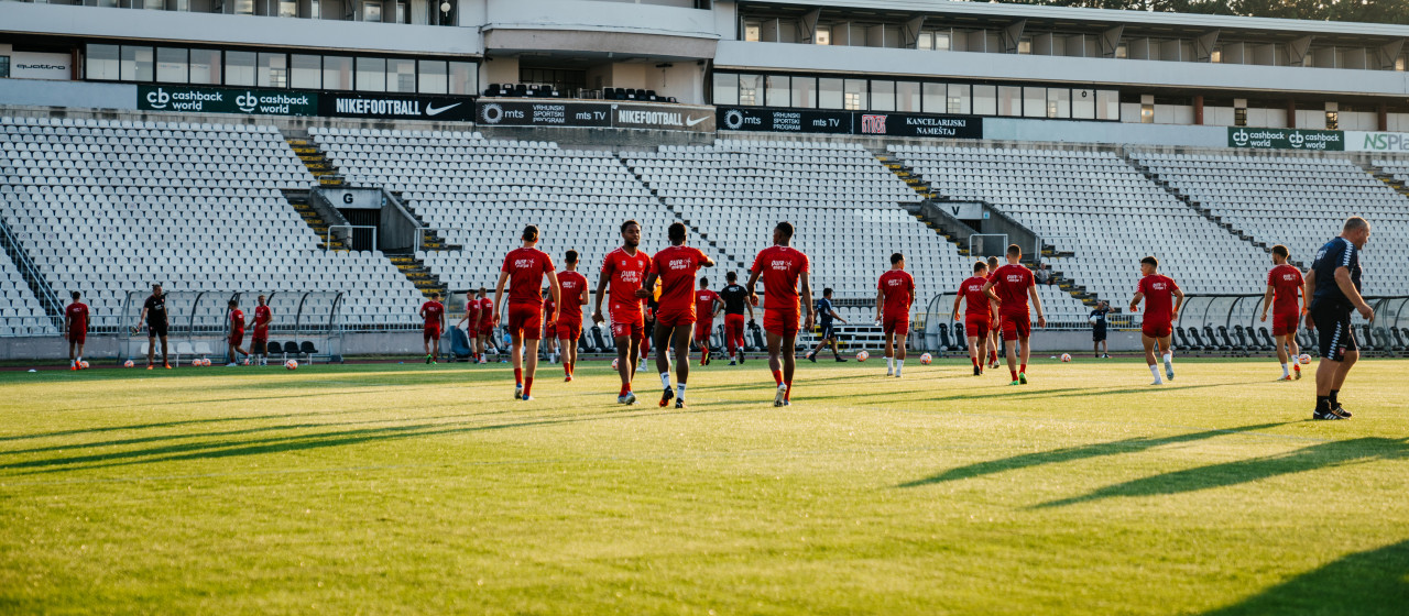 Eerste selectie traint in Partizanstadion