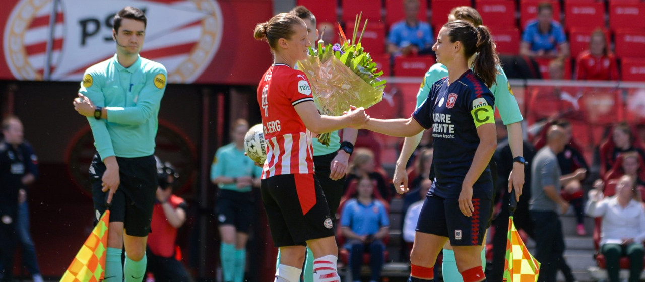 FC Twente Vrouwen sluit seizoen af in Eindhoven