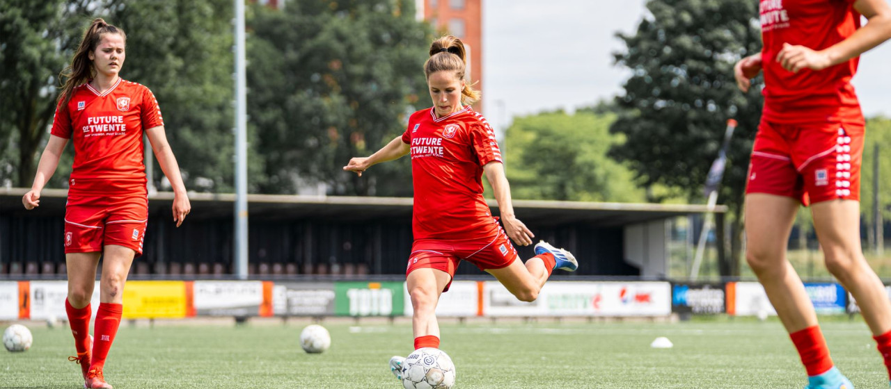 FC Twente Vrouwen werkt toe naar uitduel met Ajax 