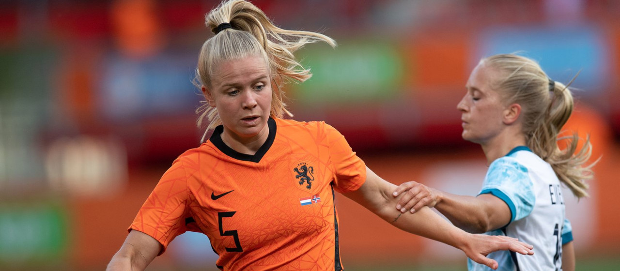 Zestal FC Twente Vrouwen met Oranje naar Frankrijk 